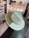 Vera Hat